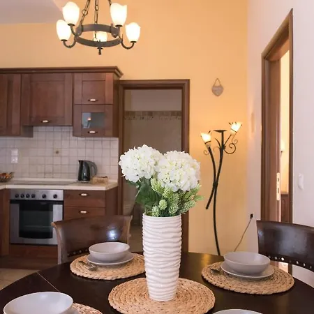 Sebastian's - Family Sea View Apartment